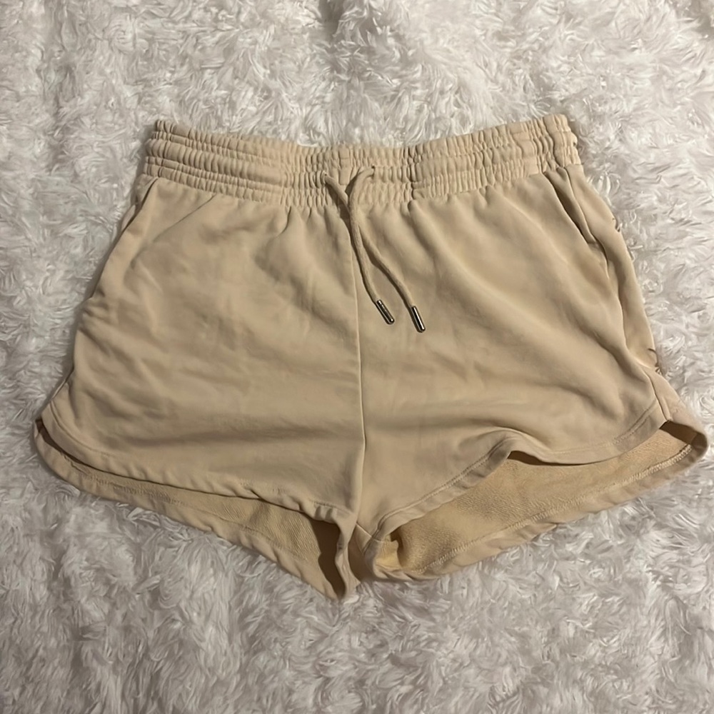 H&M Cream Shorts